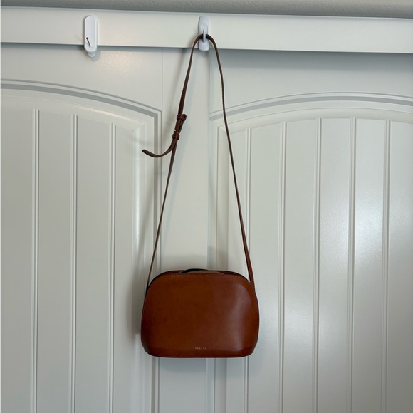 Sézane Victor Heritage smooth leather brown crossbody - Picture 3 of 16